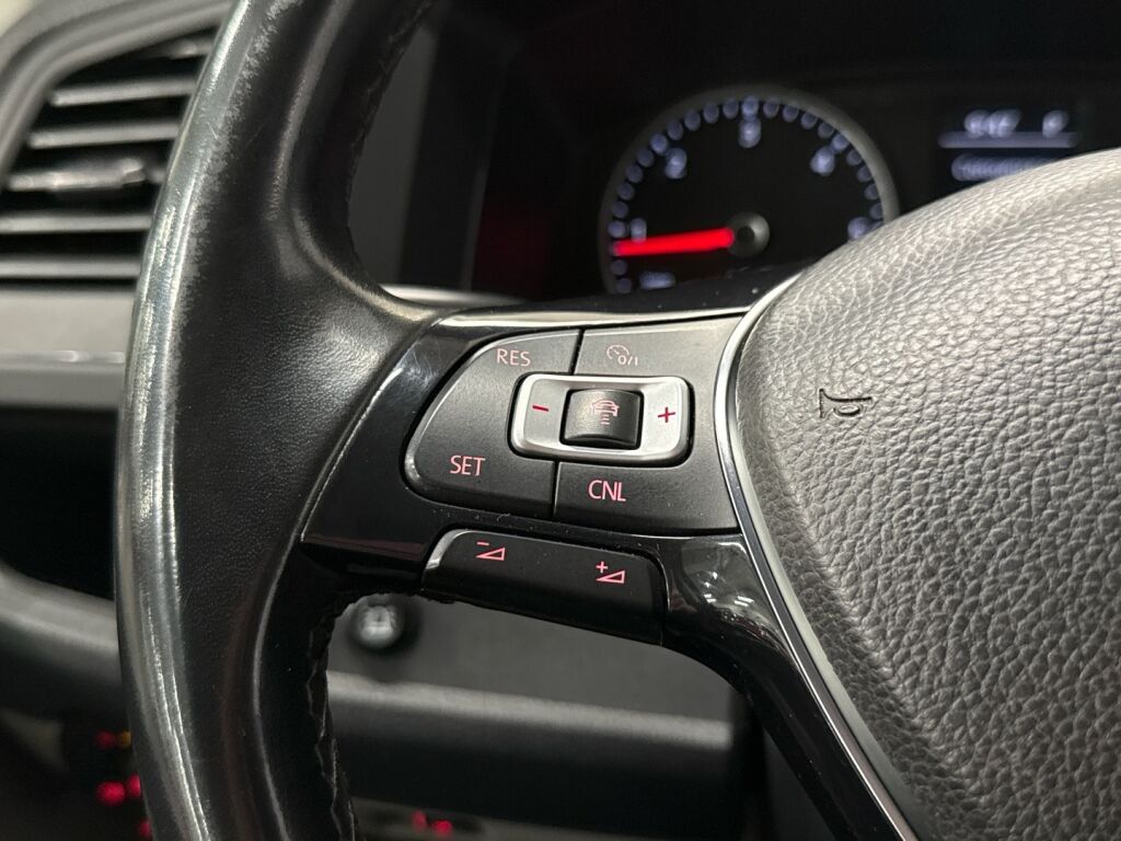 Volkswagen Transporter 2018 Musta