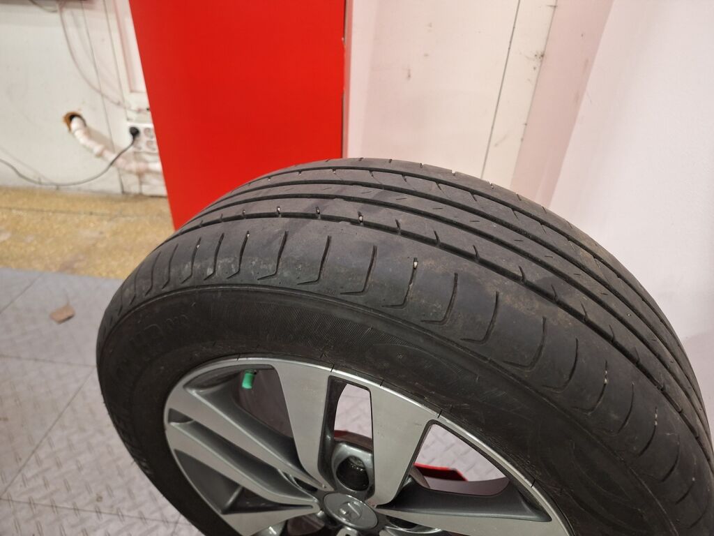 Hyundai i30 Wagon 2018 Ruskea (beige)