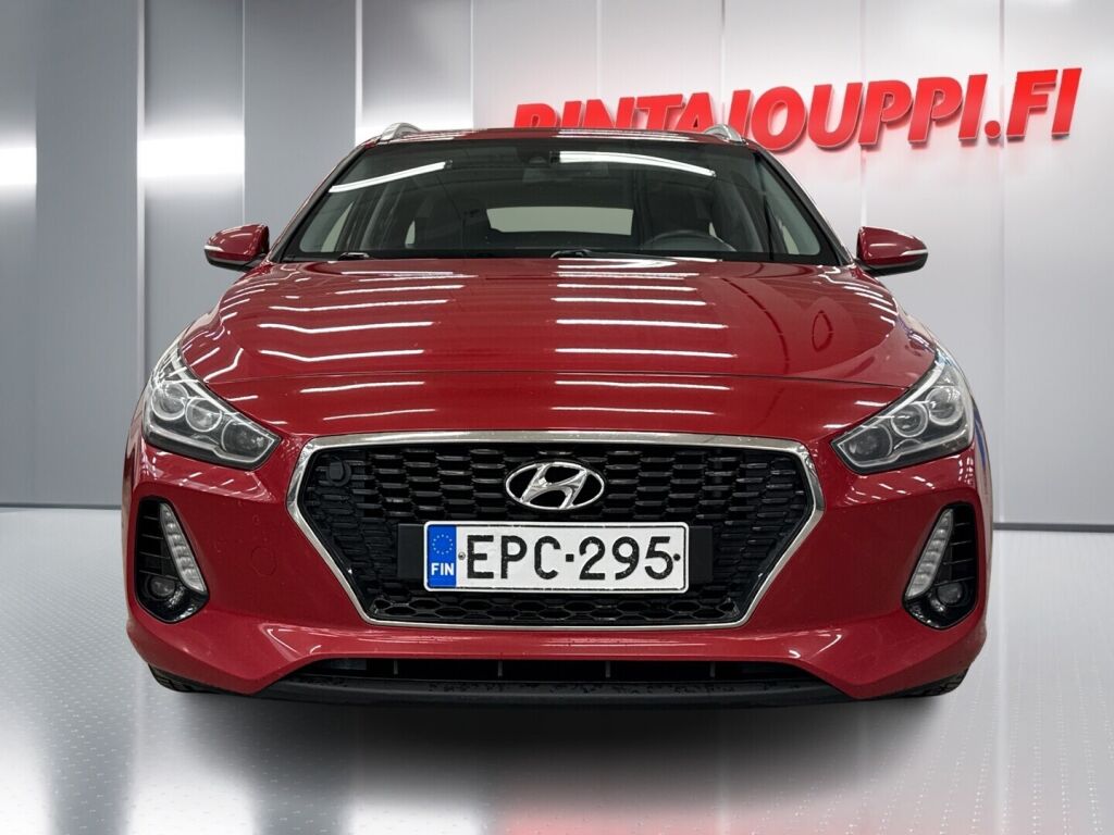 Hyundai i30 Wagon 2018 Punainen
