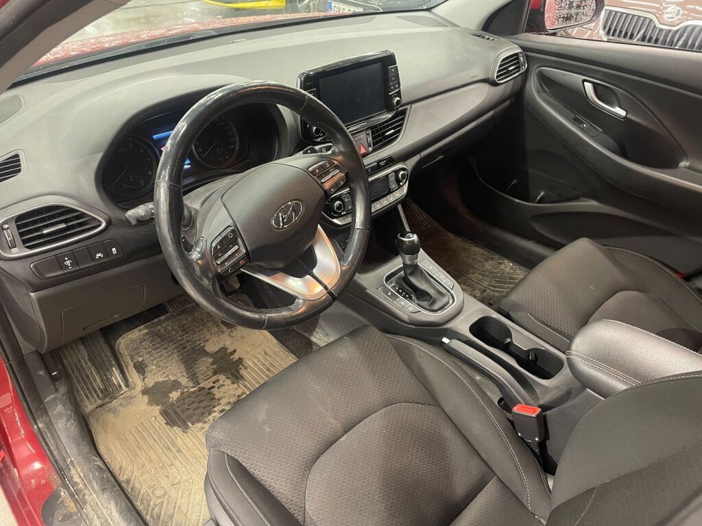 Hyundai i30 Wagon 2018 Punainen