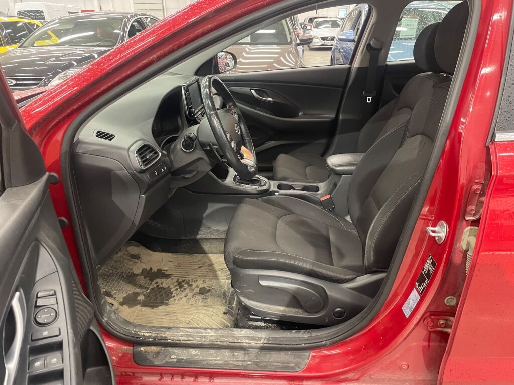 Hyundai i30 Wagon 2018 Punainen