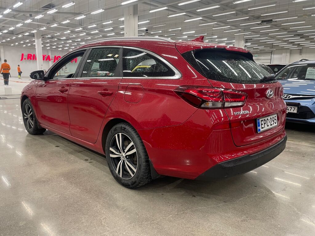 Hyundai i30 Wagon 2018 Punainen