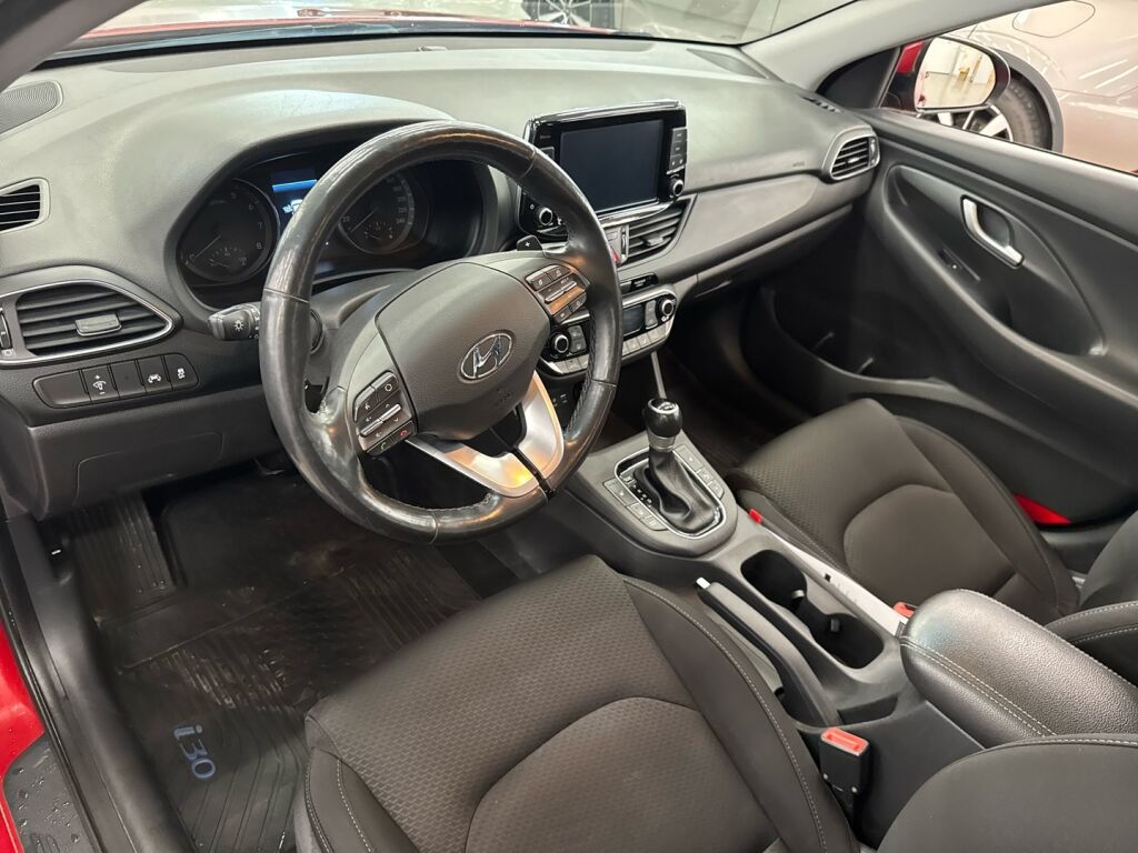 Hyundai i30 Wagon 2018 Punainen