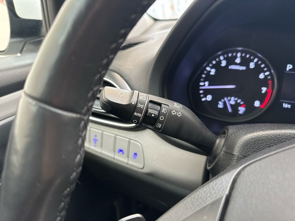 Hyundai i30 Fastback 2018 Valkoinen