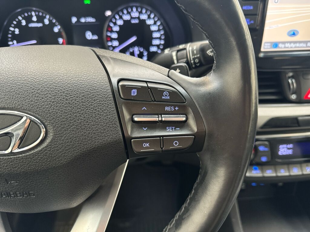 Hyundai i30 Fastback 2018 Valkoinen