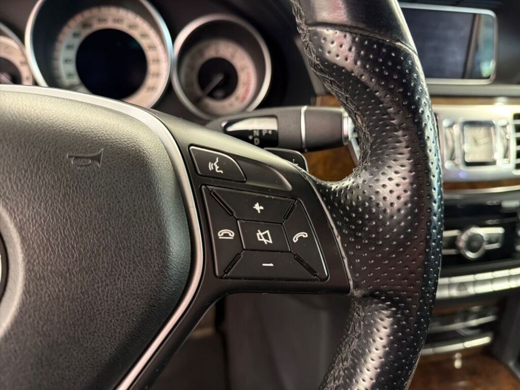 Mercedes-Benz E 2013 Musta