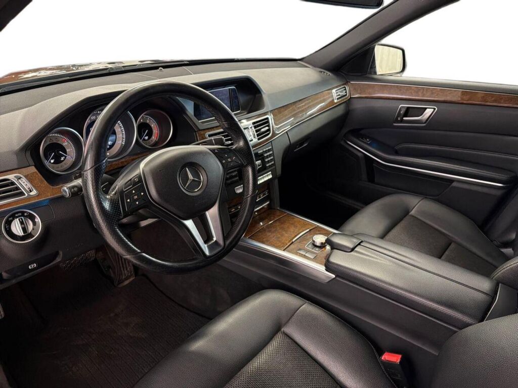Mercedes-Benz E 250 BE A 2013, kuva 7/32
