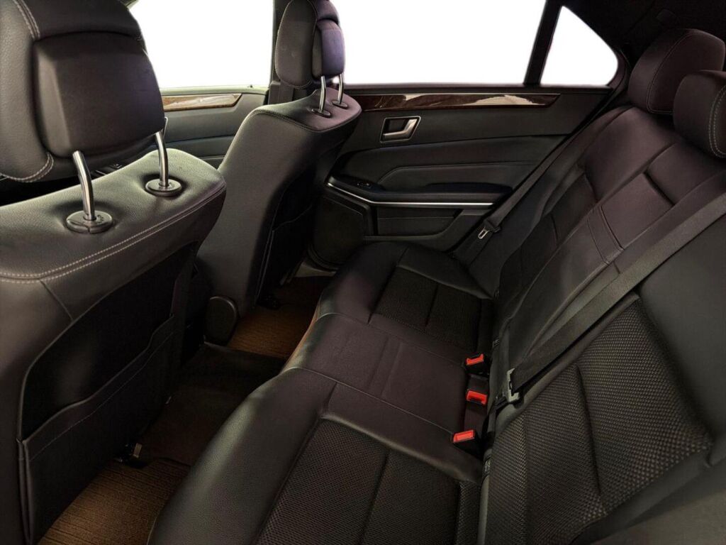 Mercedes-Benz E 2013 Musta