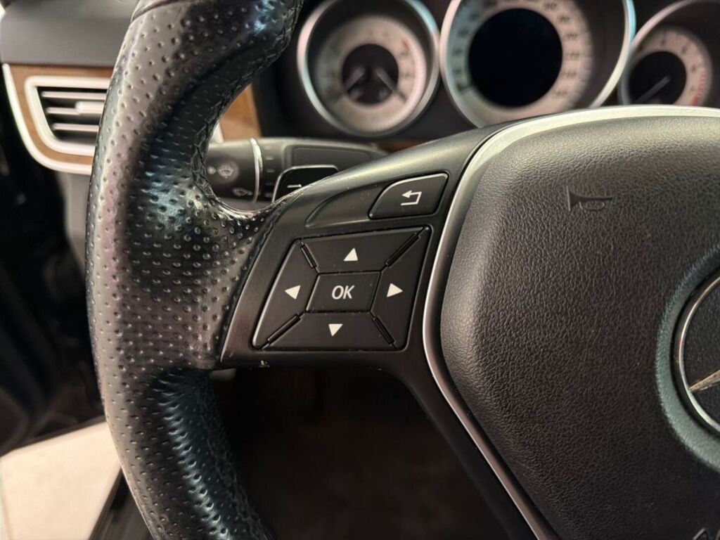 Mercedes-Benz E 2013 Musta