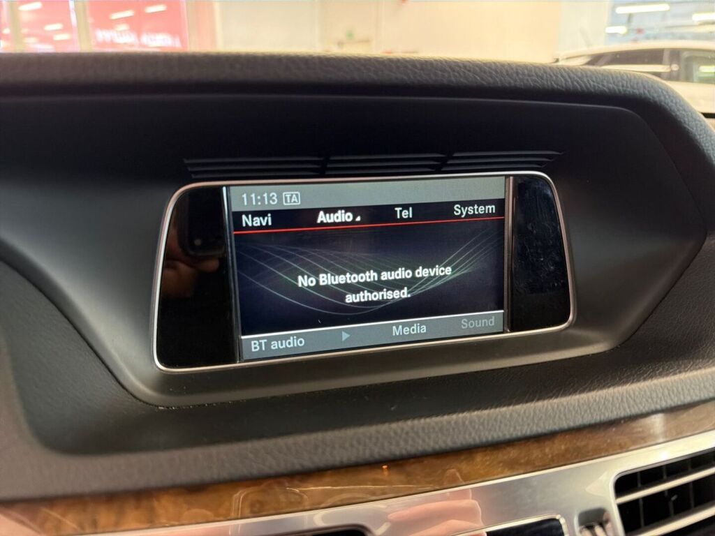 Mercedes-Benz E 2013 Musta