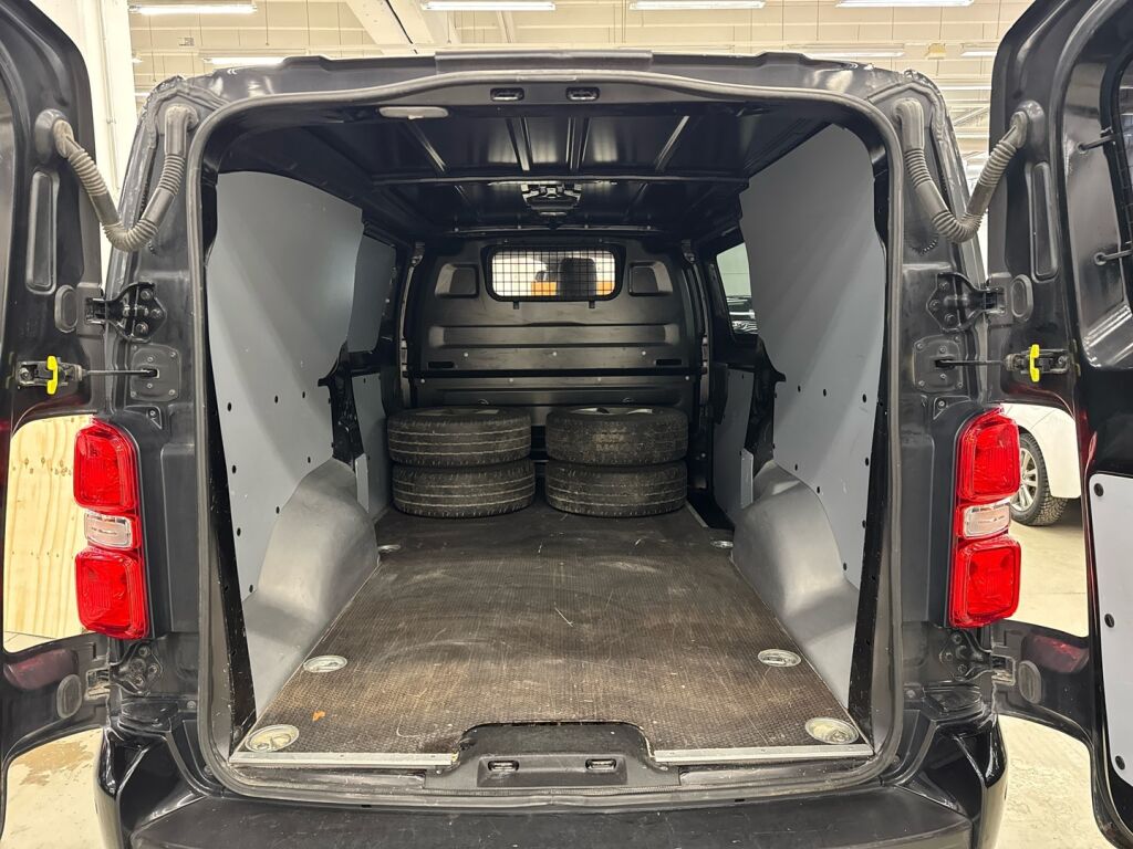 Toyota Proace 2018 Musta