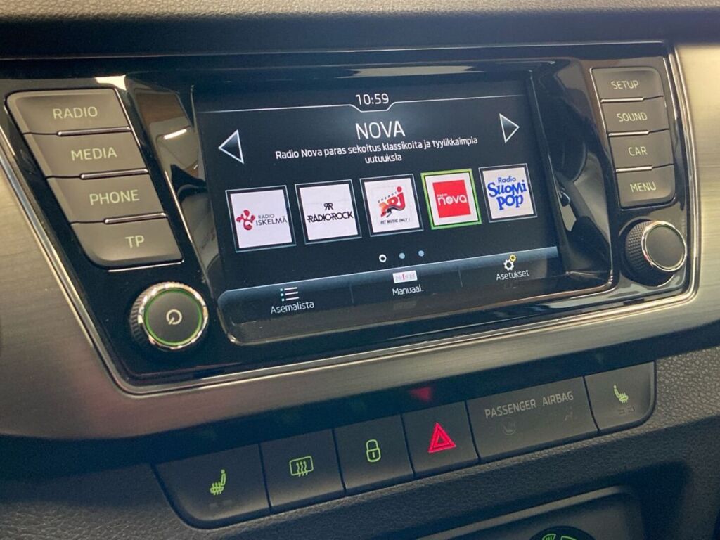 Skoda Fabia 2018 Sininen