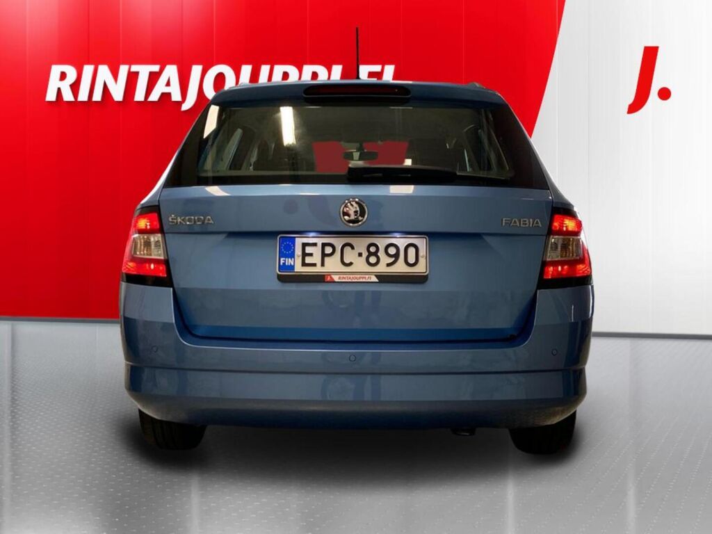Skoda Fabia 2018 Sininen