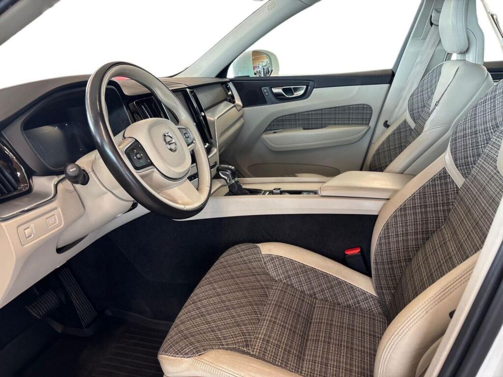 Volvo XC60 D4 AWD Business aut 2018, photo 7/23