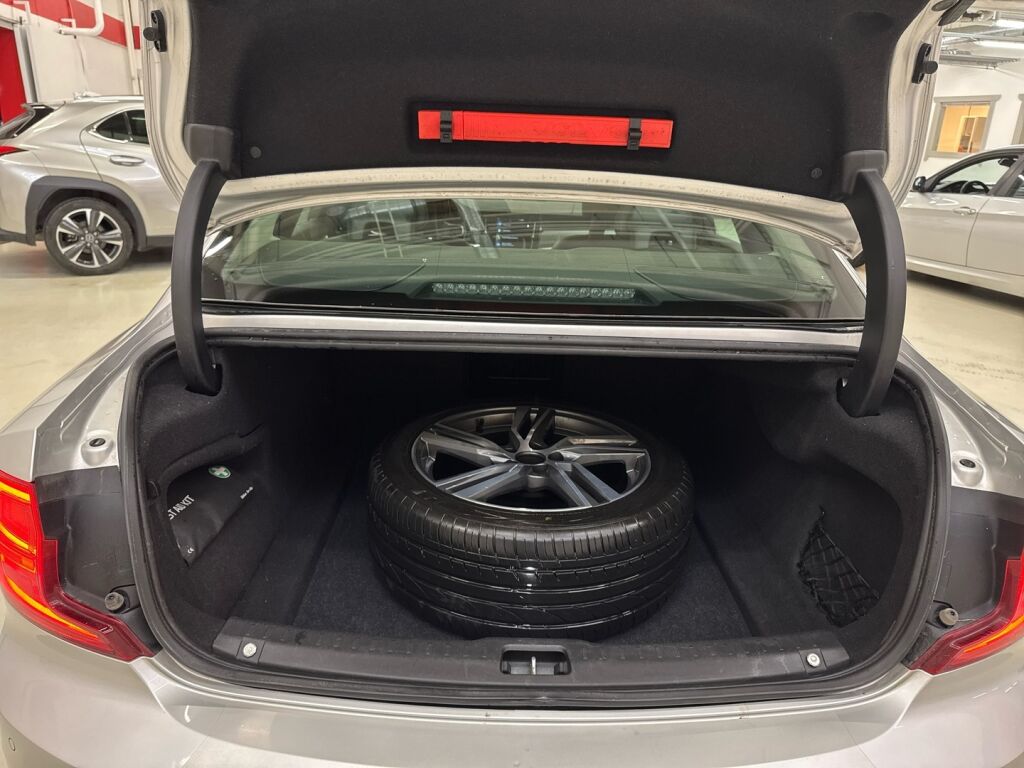 Volvo S90 2018 Harmaa