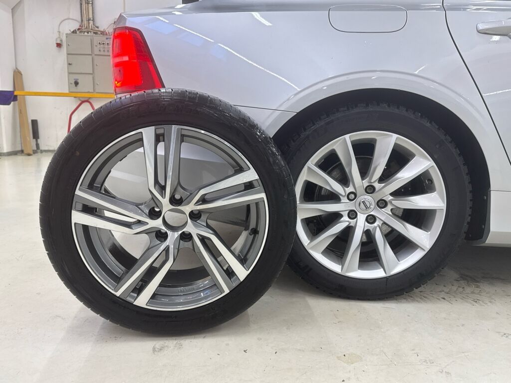 Volvo S90 2018 Harmaa