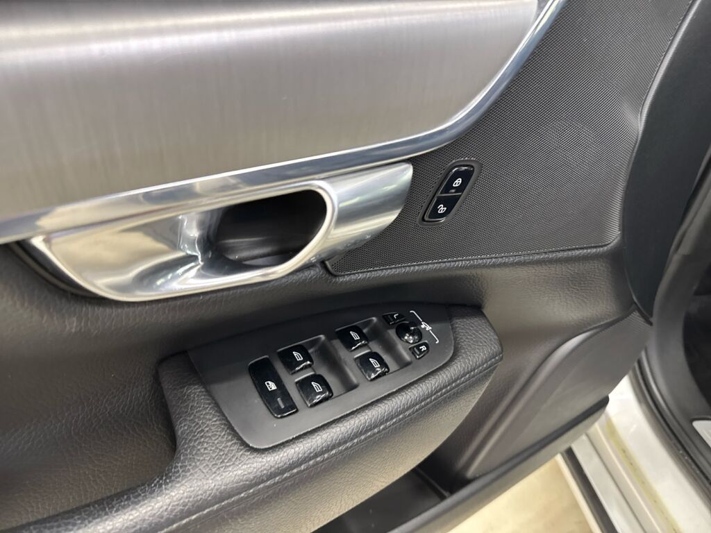 Volvo S90 2018 Harmaa