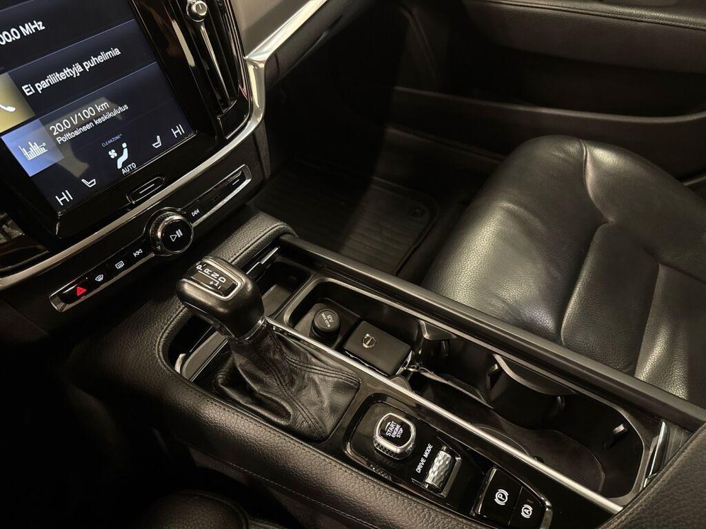 Volvo S90 2018 Harmaa