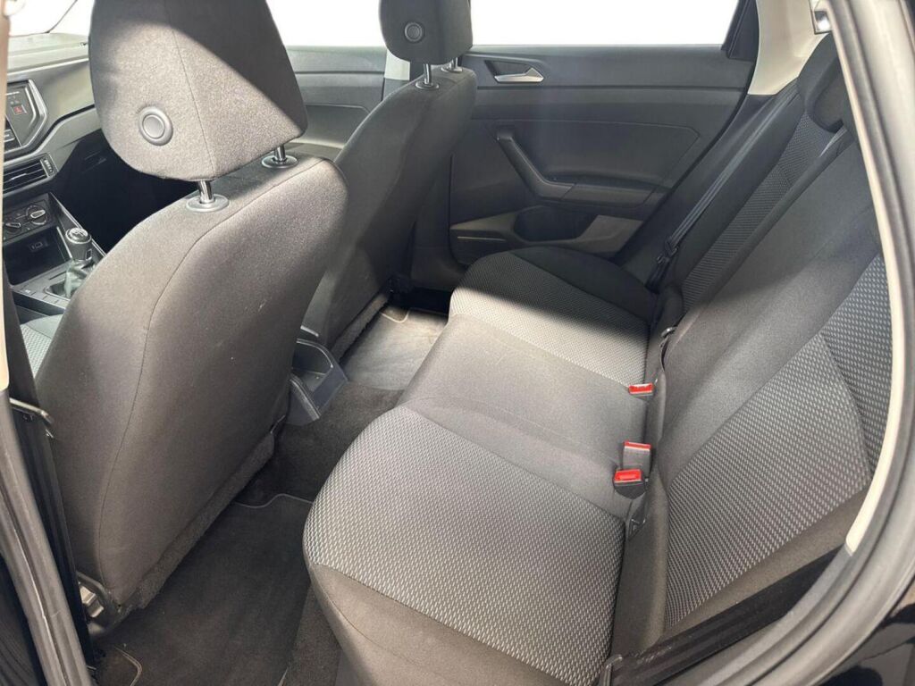 Volkswagen Polo 2018 Musta