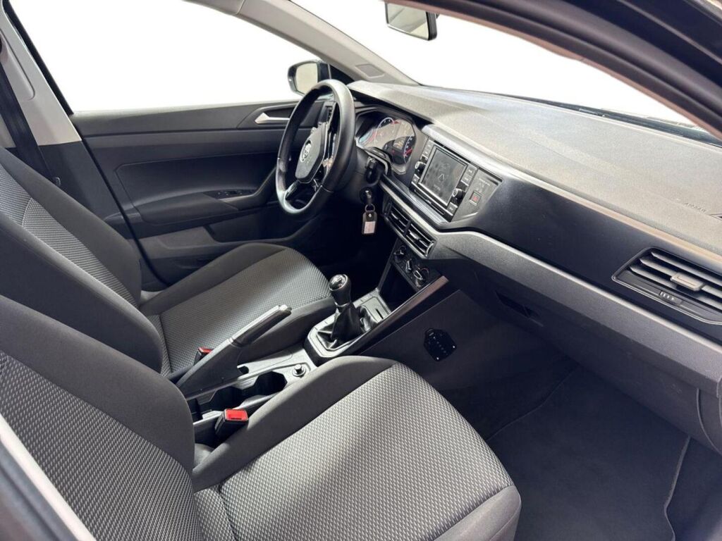 Volkswagen Polo 2018 Musta