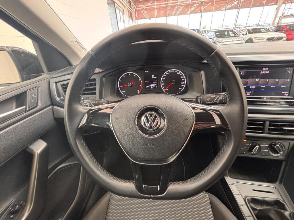 Volkswagen Polo 2018 Musta
