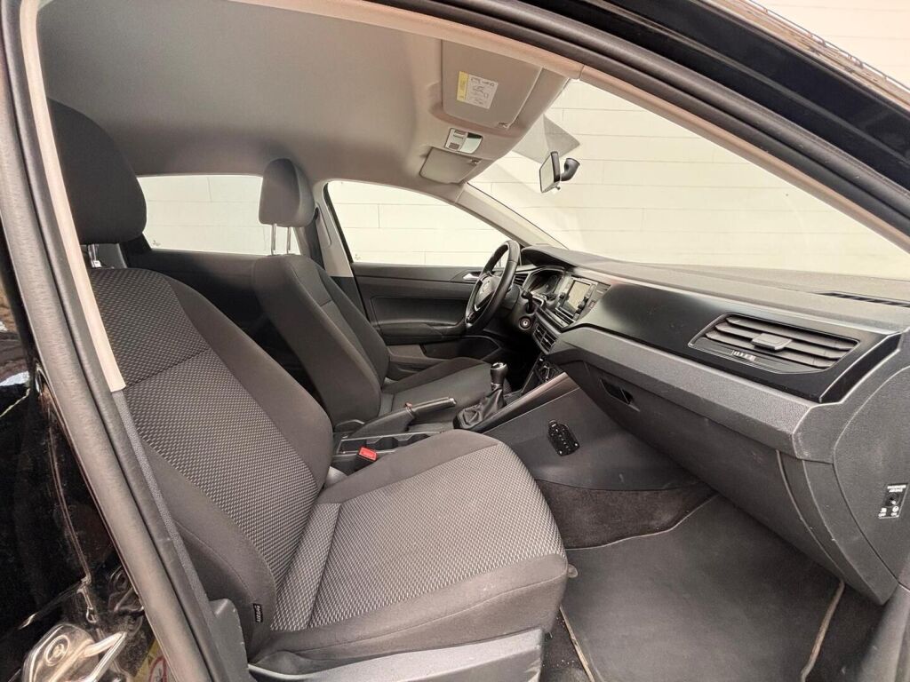 Volkswagen Polo 2018 Musta