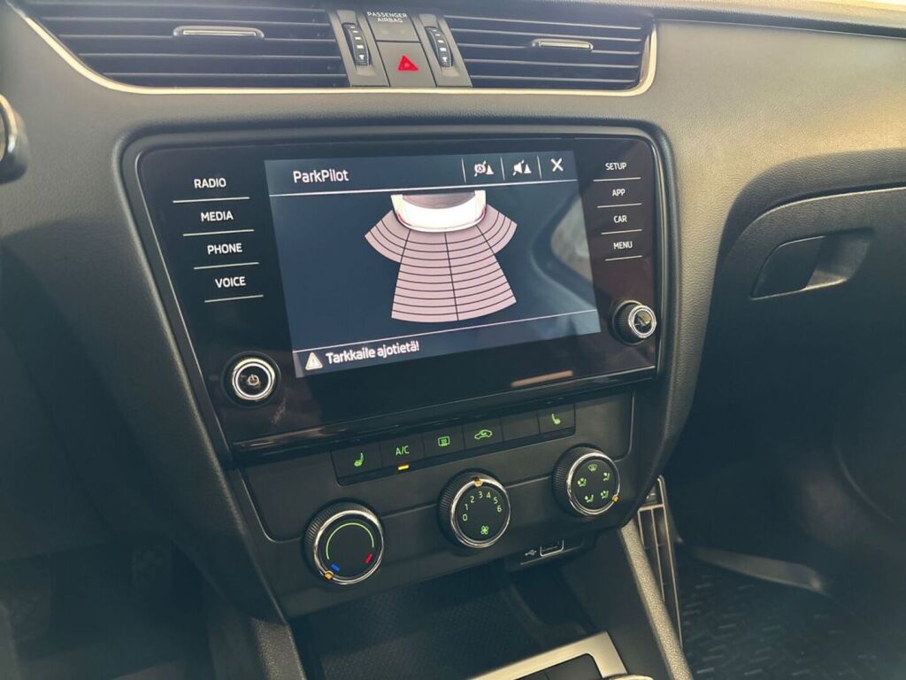 Skoda Octavia 2018 Ruskea (beige)