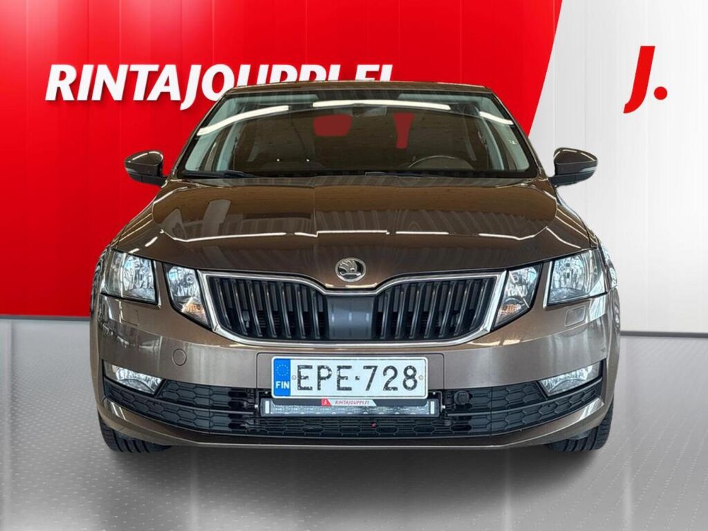 Skoda Octavia 2018 Ruskea (beige)