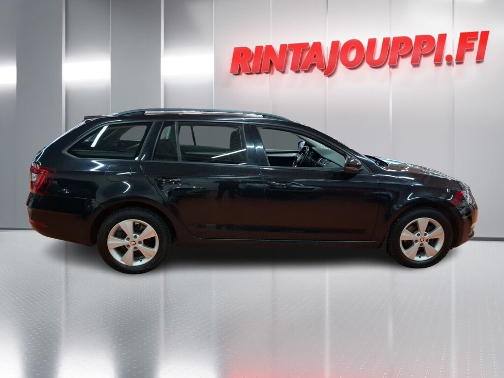 Skoda Octavia 2018 Musta