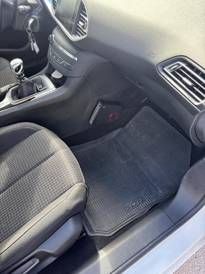 Peugeot 308 2018 Valkoinen