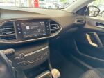 Peugeot 308 2018 Valkoinen