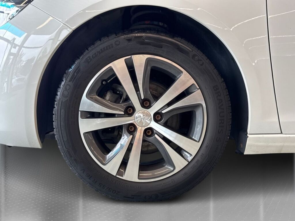 Peugeot 308 2018 Valkoinen