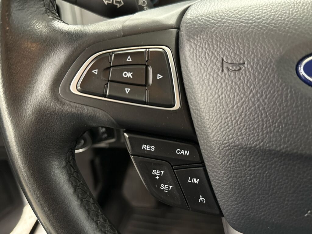 Ford Focus 2018 Valkoinen