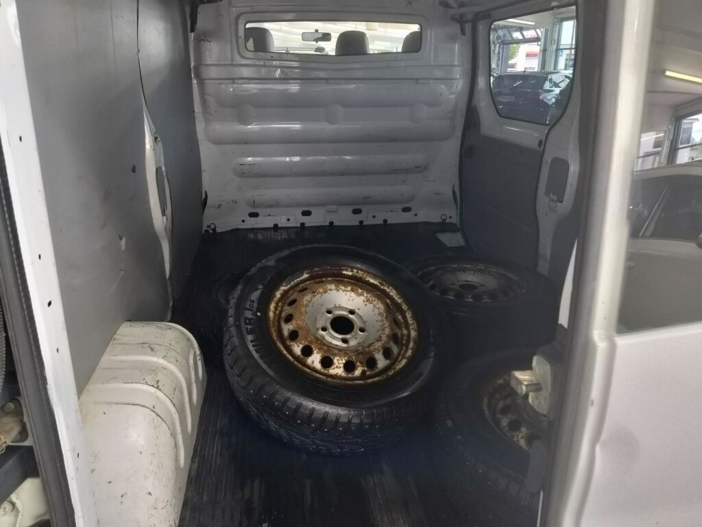 Opel Vivaro 2008 Valkoinen
