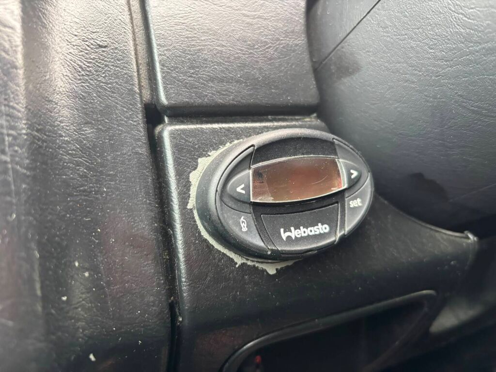 Opel Vivaro 2008 Valkoinen