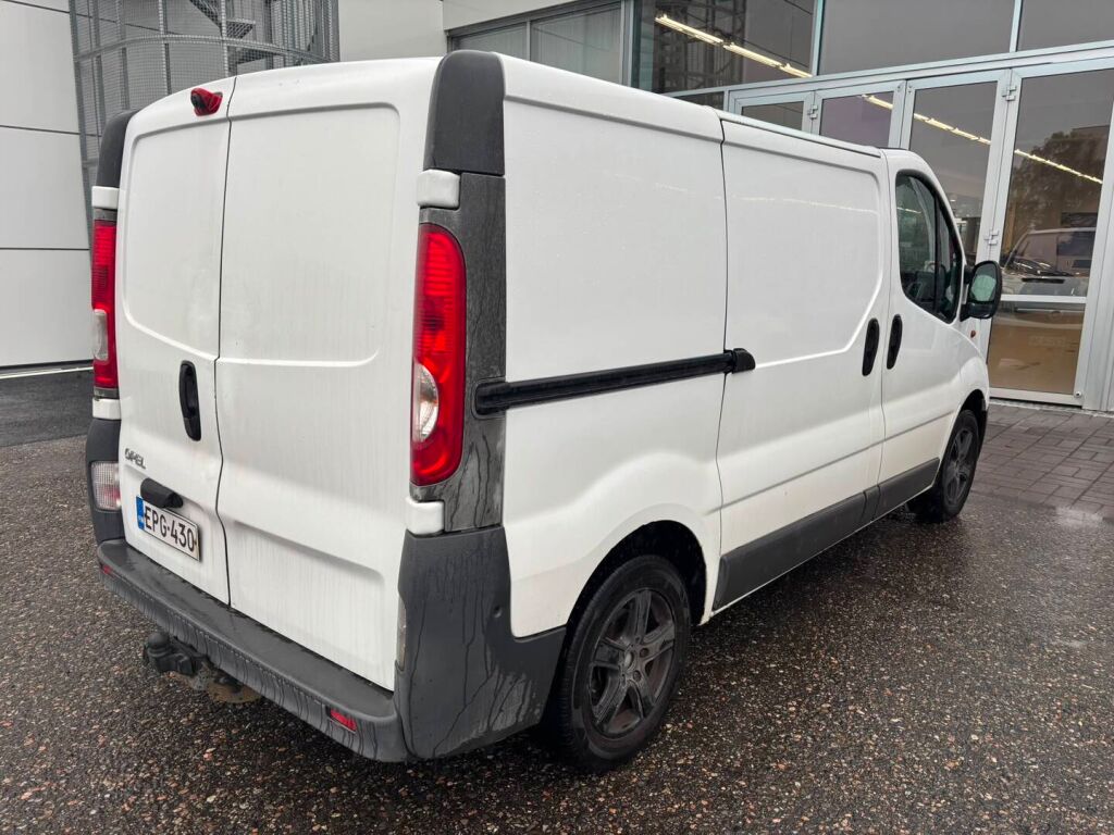 Opel Vivaro 2008 Valkoinen