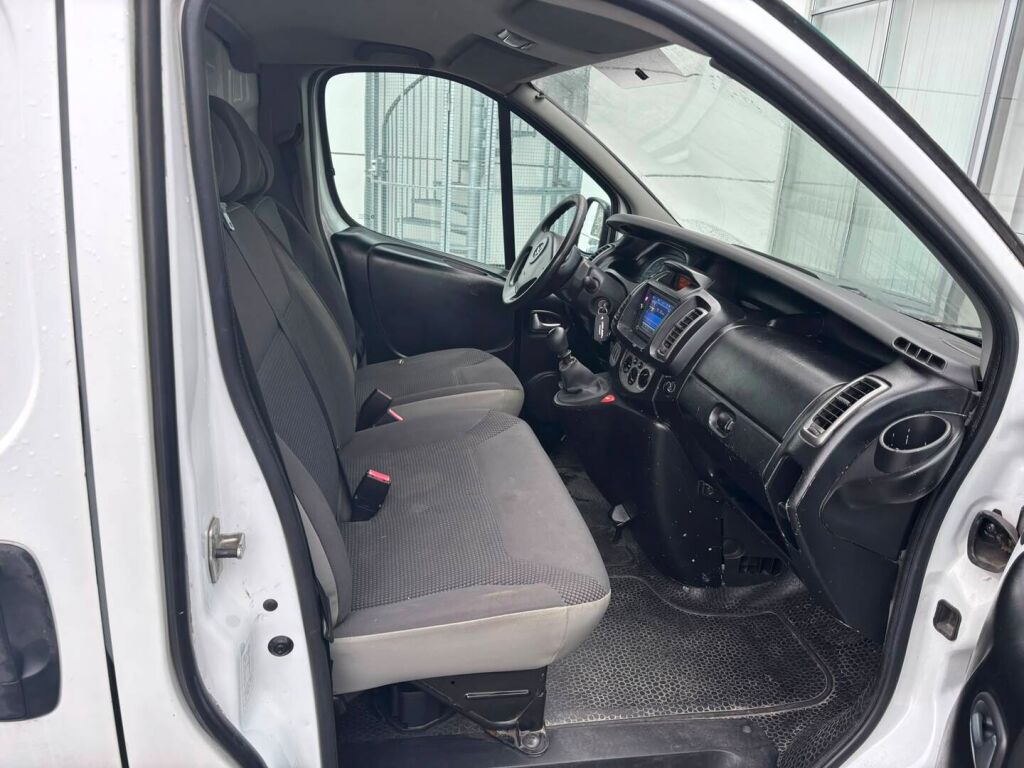 Opel Vivaro 2008 Valkoinen