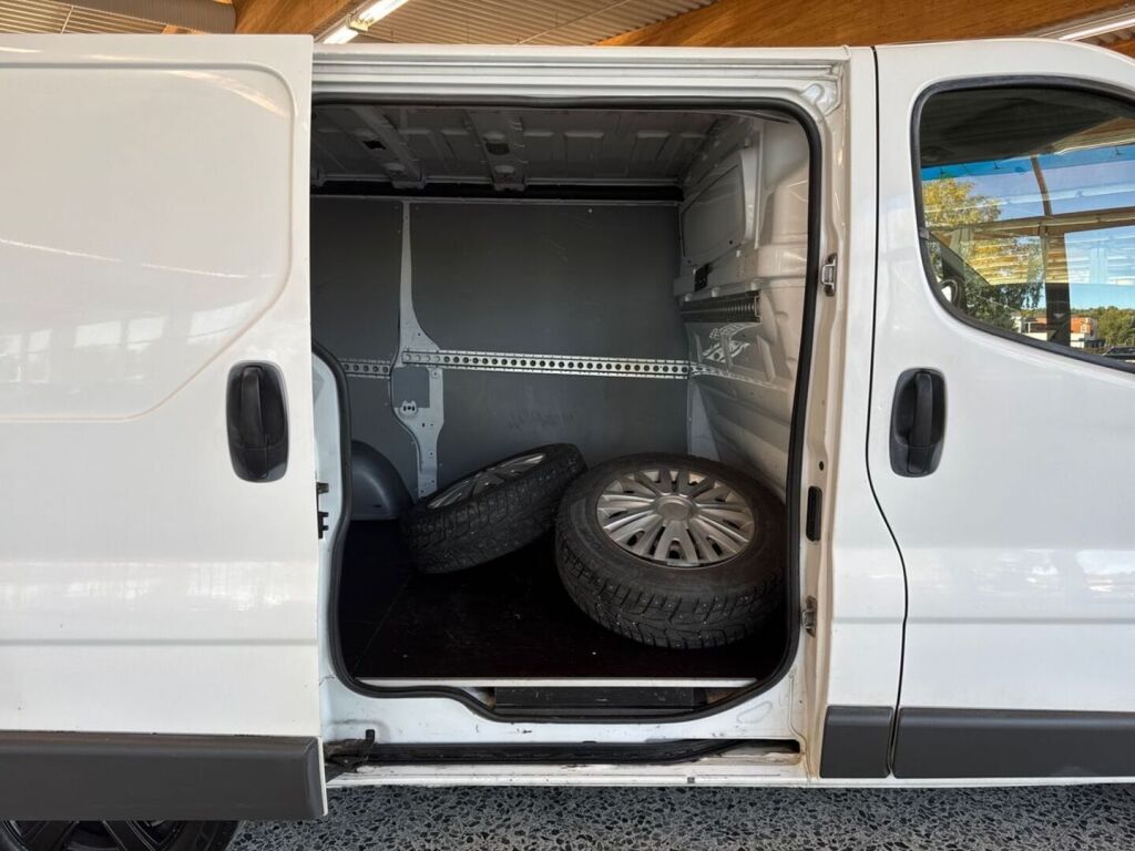 Opel Vivaro 2008, kuva 5/15