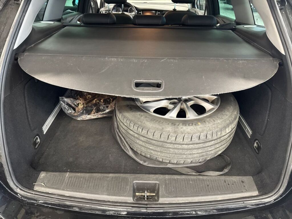 Opel Astra 2018 Musta