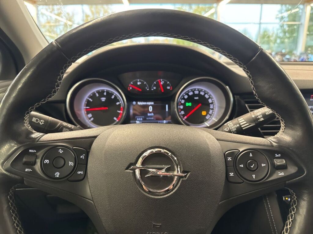 Opel Astra 2018 Musta