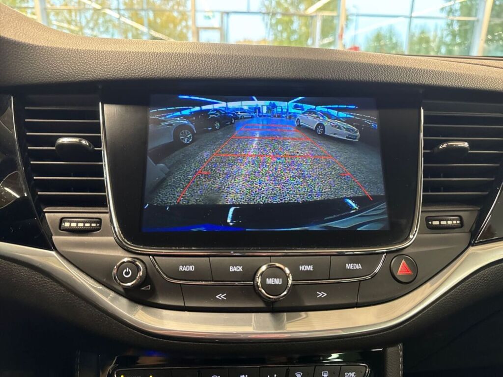Opel Astra 2018 Musta