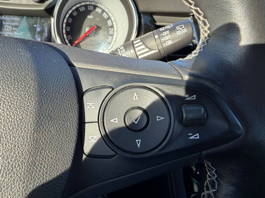 Opel Astra 2018 Musta