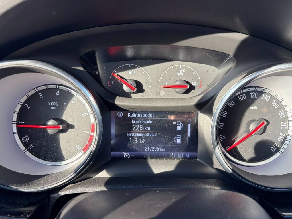 Opel Astra 2018 Musta