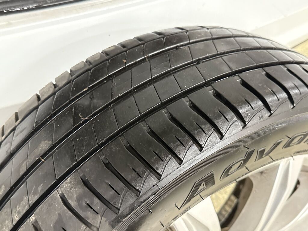 Volkswagen Touran 2018 Valkoinen