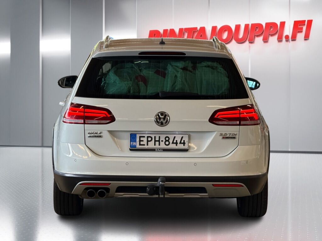 Volkswagen Golf 2018 Valkoinen