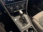Volkswagen Golf 2018 Valkoinen