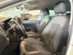 Volkswagen Golf 2018 Valkoinen