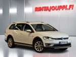 Volkswagen Golf 2018 Valkoinen