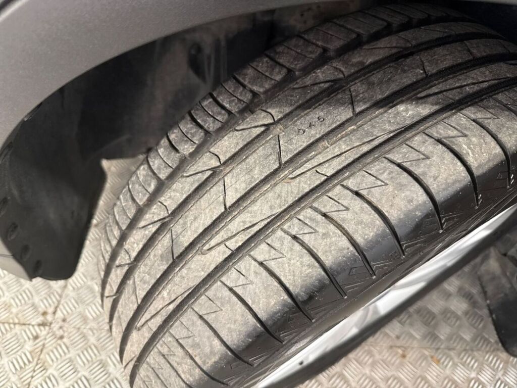 Ford Kuga 2018 Harmaa