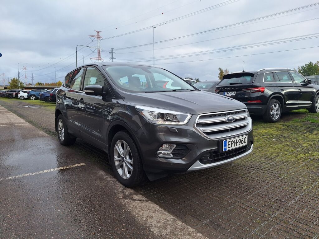 Ford Kuga 2018 Harmaa